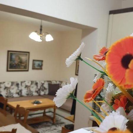 Valentina'S Apartment Tiranë Eksteriør bilde