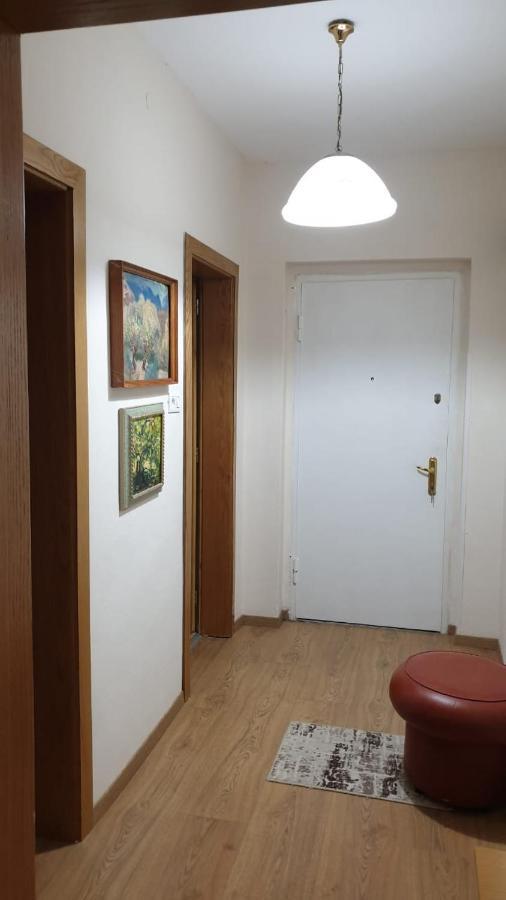 Valentina'S Apartment Tiranë Eksteriør bilde