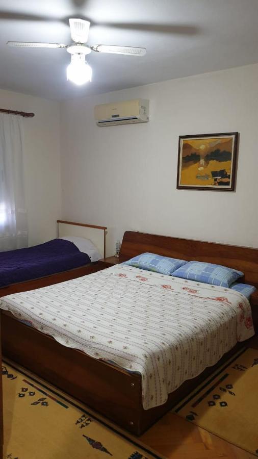 Valentina'S Apartment Tiranë Eksteriør bilde